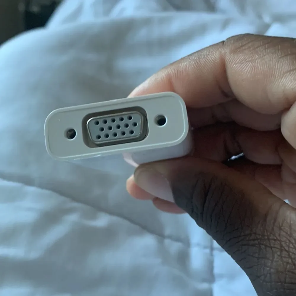 Apple DVI to lightening adapter